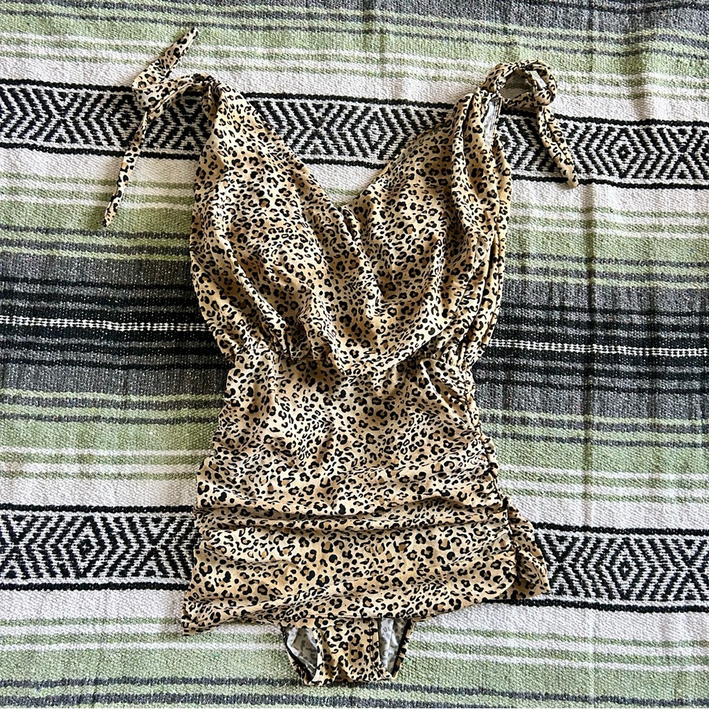 Shore shapes leopard/cheetah print one piece shape wear swim suit